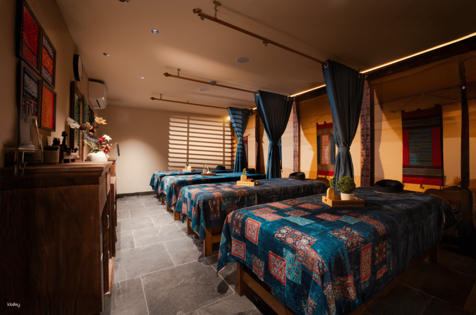 [15%] Experience massage at Herbal Spa - Da Nang Branch 1 | Natural Essential Oil Therapy + Complimentary Drinks (Tea, Fruit & Snacks) - Photo 1 of 10