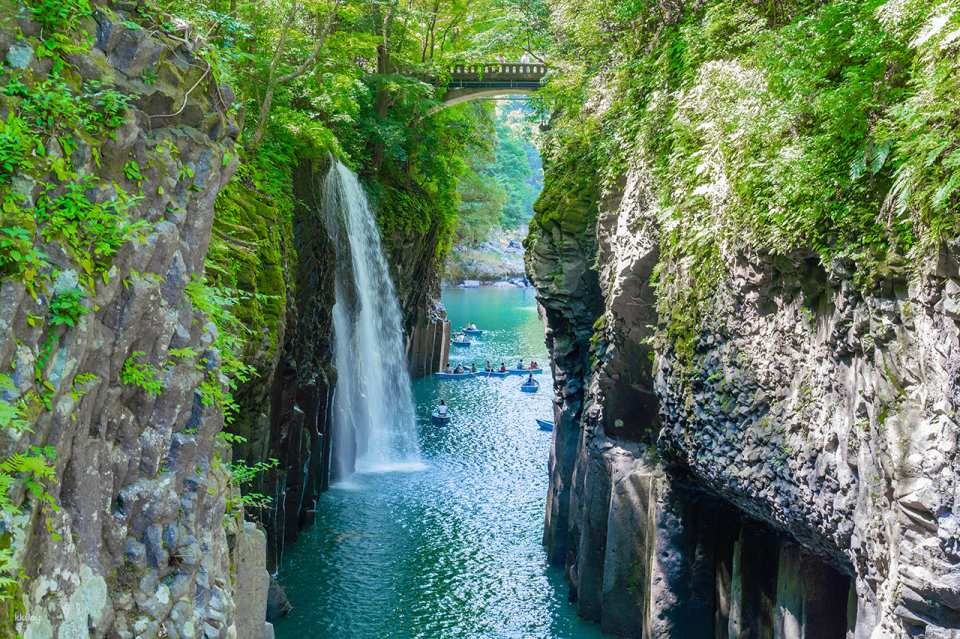 2-Day Kyushu, Japan Tour | Kumamoto Castle, Mount Aso, Kusasenri, Takachiho Gorge, and Amano Iwato Shrine Classic Itinerary | Departs from Fukuoka | No Accommodation - Photo 1 of 10