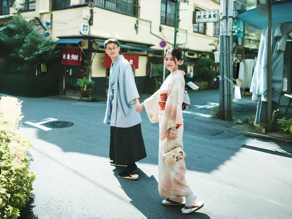 [2-minute walk from Kaminarimon Gate] Tokyo Asakusa Kimono Photography | English, Chinese, and Japanese Spoken | Professional Photographer | Tokyo Asakusa Kimono Photo | Ennikikimono - Photo 1 of 10