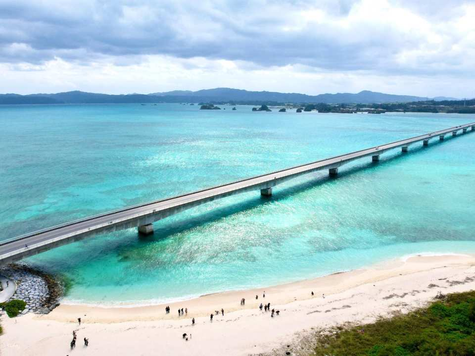 Okinawa Northern Day Trip | Churaumi Aquarium (3.5 hours) + Kouri Island + Cape Manzamo + Kouri Shrimp Rice | Chinese-speaking Guide - Photo 1 of 9
