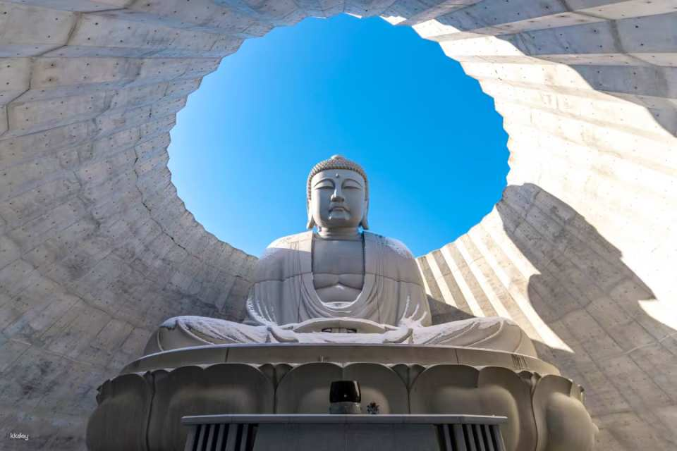 A day trip to the Great Buddha, Jozankei Onsen, Otaru Canal, and Shiroi Koibito (White Lover) – departing from Sapporo. - Photo 1 of 10