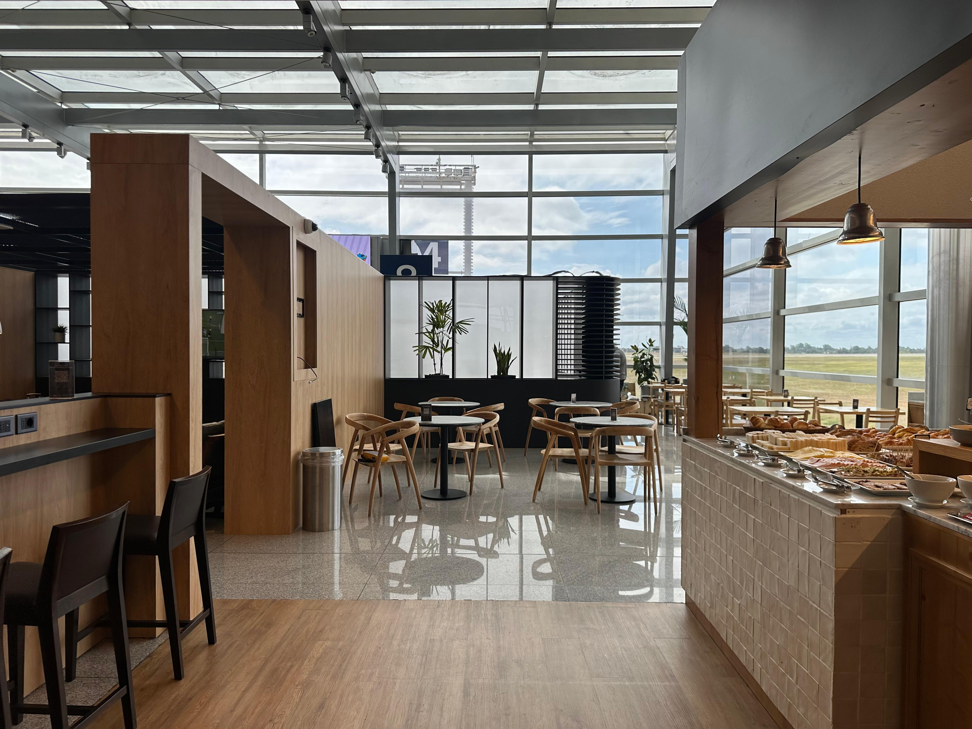 Aeropuertos VIP Club Carrasco Airport - Photo 1 of 7