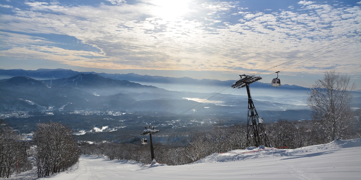 Akakura Kanko Resort Ski Area Lift Ticket + Gear & Wear Rental (Myoko, Niigata) - Photo 1 of 5
