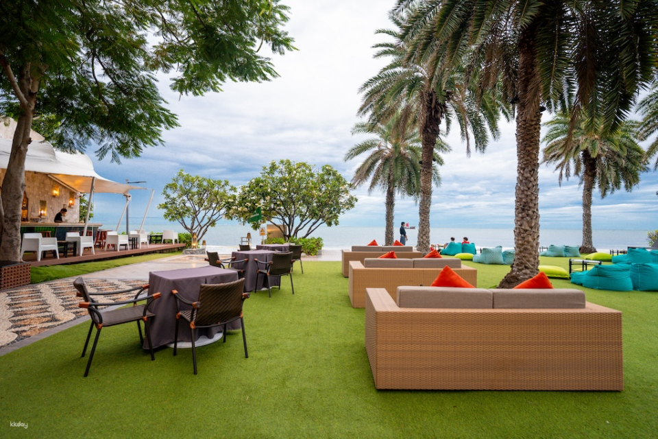 Al Bahr Beach Bar @Marrakesh (Hua Hin) | Prachuap Khiri Khan - Photo 1 of 10