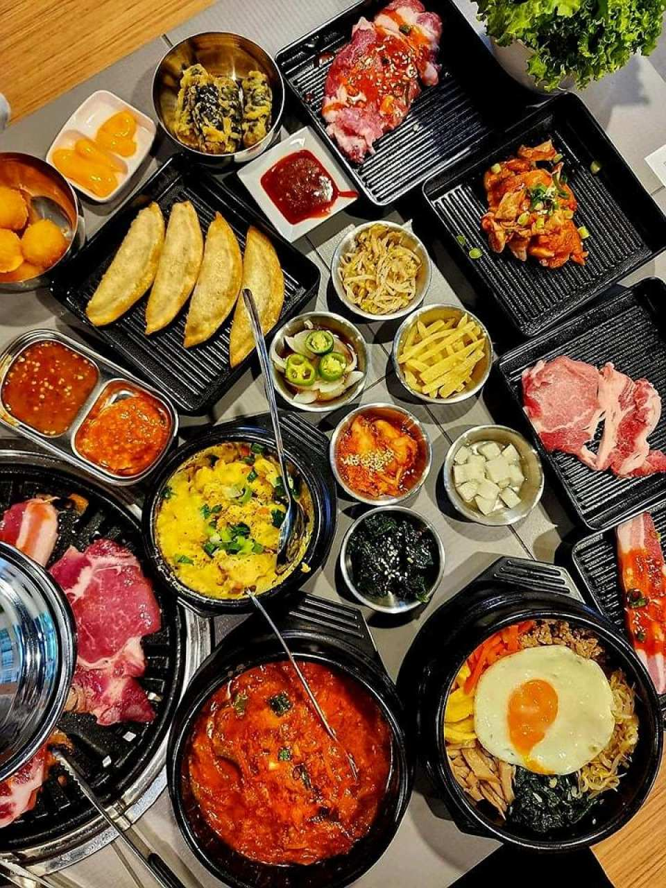 Annyeong Grill 안녕 그릴 Railway Station (Chiangmai) | ประเทศไทย - Photo 1 of 10