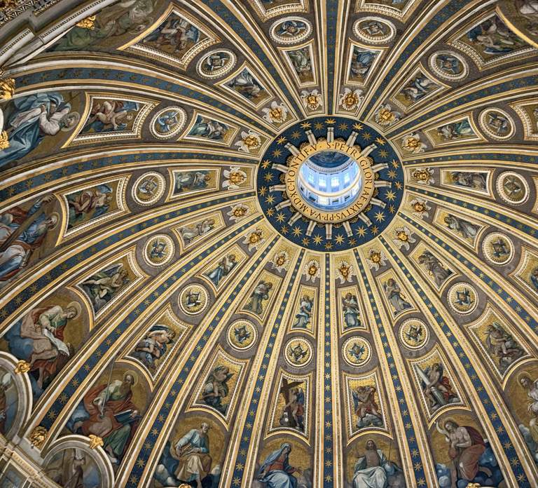 Basilica Full access: St.Peter's Basilica, Dome, Tombs+Audio - Photo 1 of 6