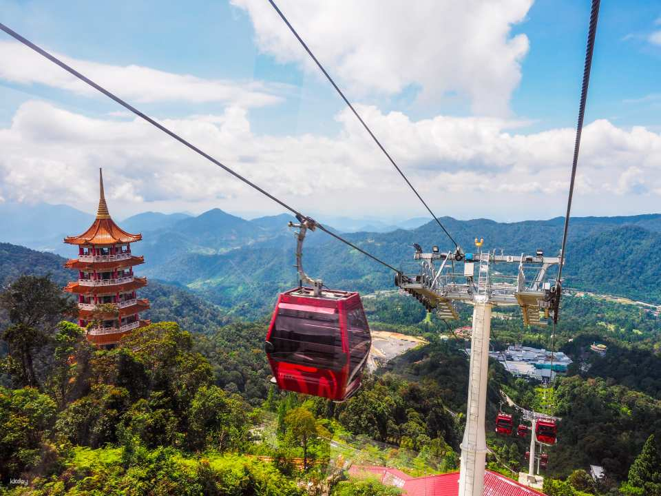 Batu Caves and Genting Highlands Tour with Kuala Lumpur Hotel Transfer | Malaysia - Photo 1 of 9