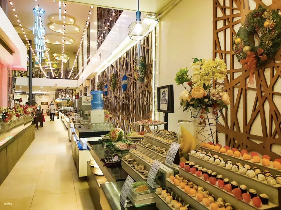 Boracay Buffet Paradise Garden Resort (5-star hotel buffet with unlimited food and drinks) - Photo 1 of 10