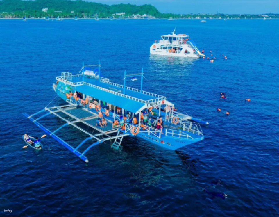 Boracay Party Boat & Yacht with Kayak and SUP (Snacks, Fresh Fruits, Unlimited Cocktails and Music on board) - Photo 1 of 10