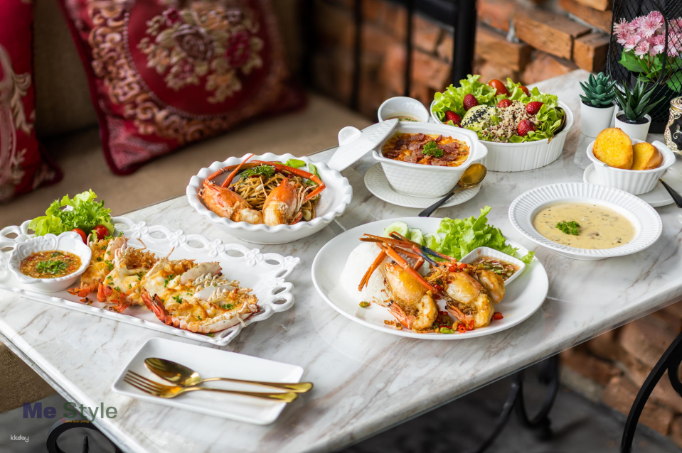 Casa De' Tea Cafe and Restaurant (Suphan Buri) | Suphan Buri - Photo 1 of 10