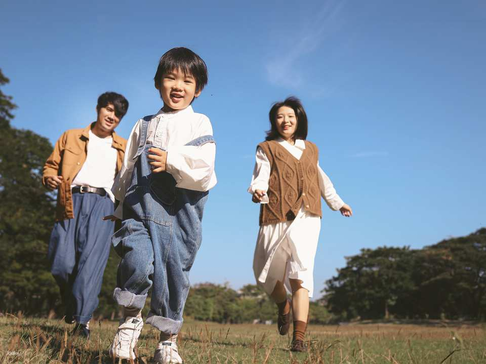 Casual Travel Photo Package 1-Hour | Bangkok - Photo 1 of 8