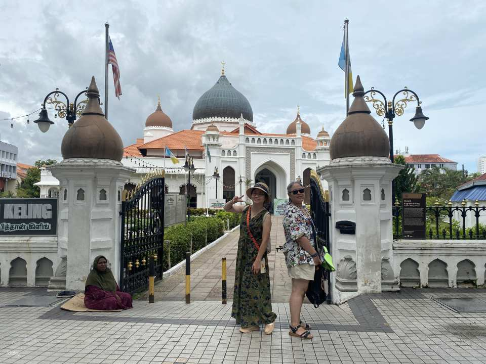 Colors of George Town: Heritage Walk & Henna Experience - Photo 1 of 10