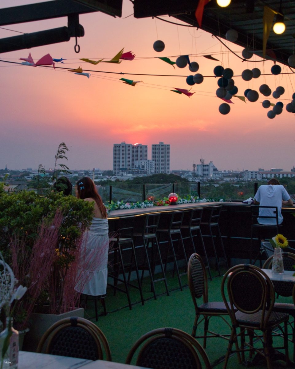 COMMU Rooftop Cafe | Bangkok - Photo 1 of 10