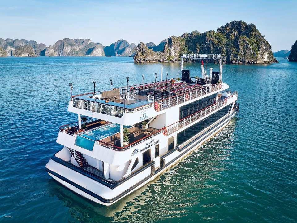 Diamond Luxury Day Cruise: Ha Long Bay, Sung Sot & Titop Island - Photo 1 of 10