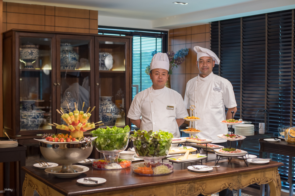 Dolphin Restaurant at Bay Beach Resort Jomtien (Pattaya) | ประเทศไทย - Photo 1 of 10