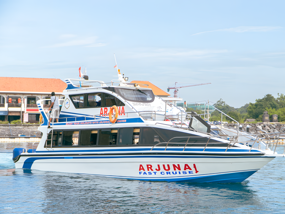 Fast Boat Ticket Between Sanur & Nusa Penida - Photo 1 of 4
