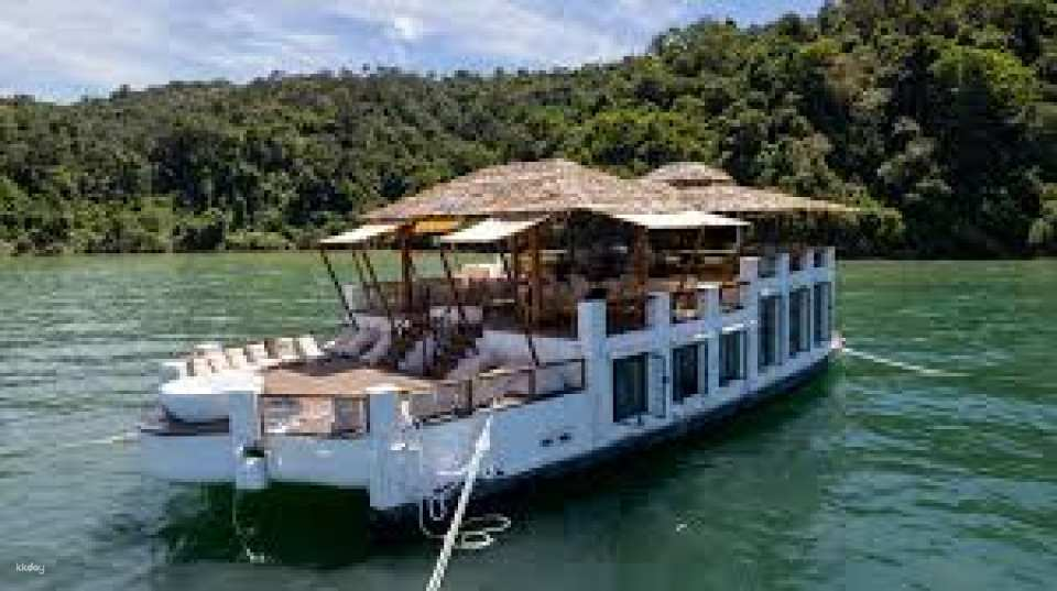 Floating Club House (Tour Ticketing) | Kota Kinabalu, Sabah - Photo 1 of 7