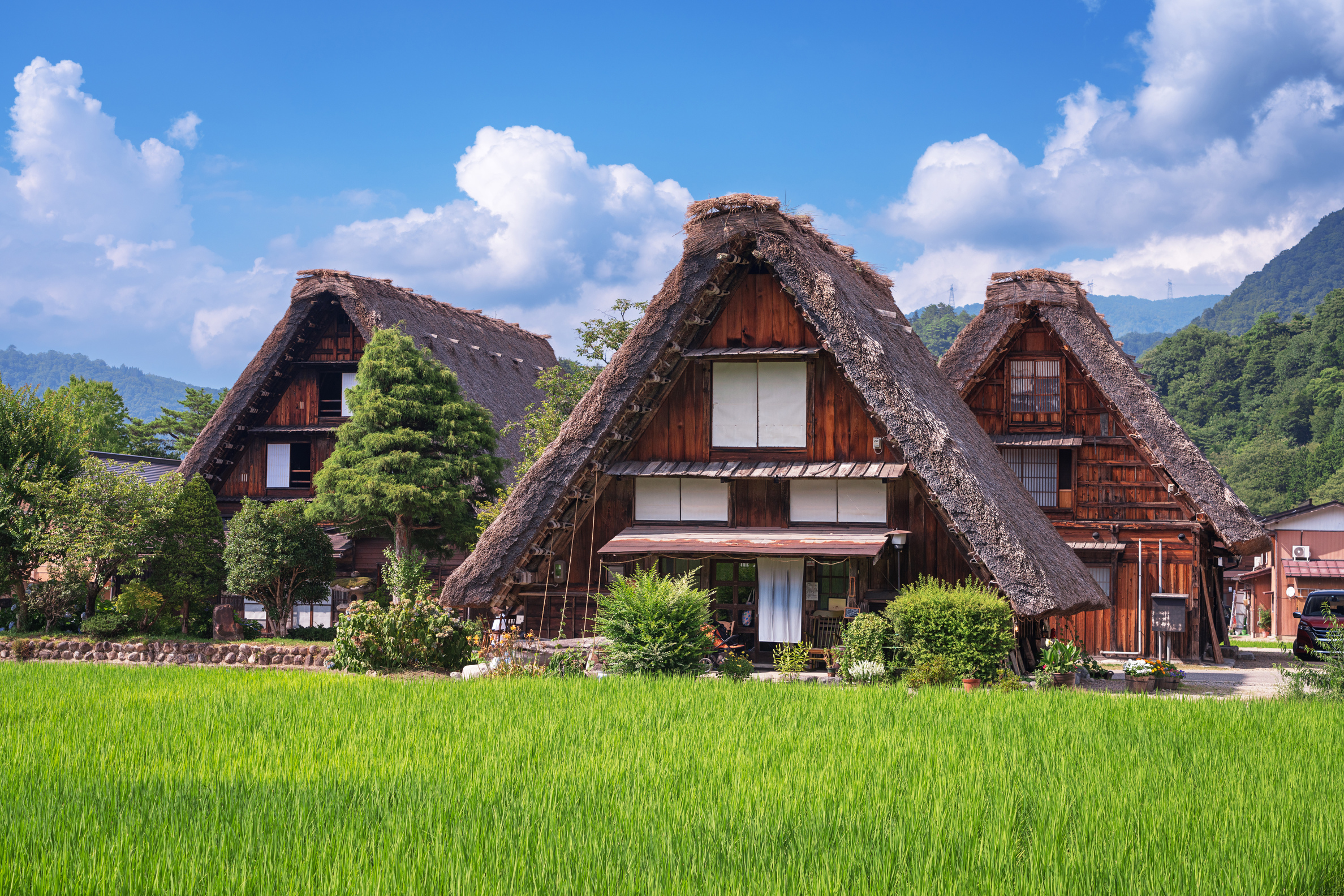 From Kanazawa: Shirakawa-go Bus Day Tour with Optional Kanazawa Highlights (Lunch Not Included) - Photo 1 of 17