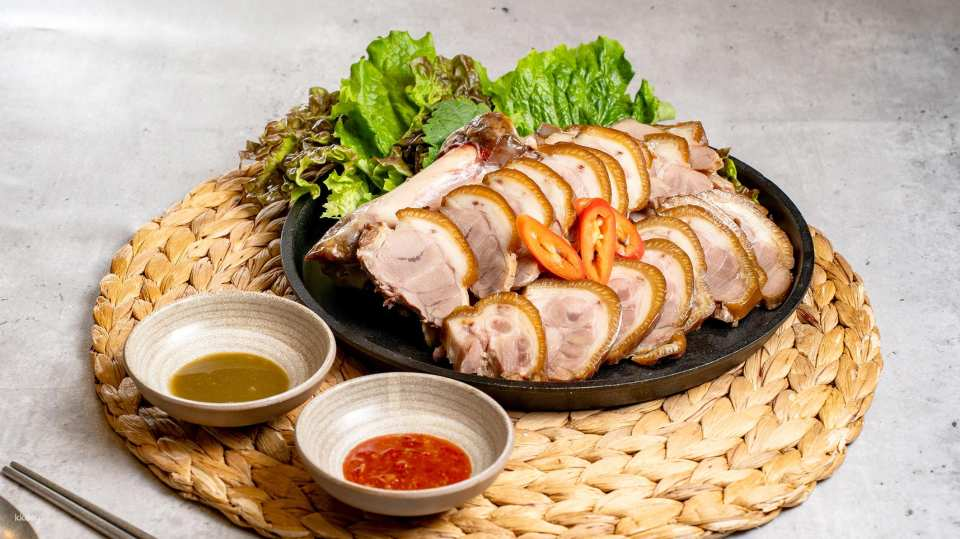 Gim Po Table | Gim Po Signature Braised Pork Knuckle, Korean Grilled Meat for Two | Korean-Run | Authentic Korean Restaurant | Lychee Corner - Photo 1 of 10