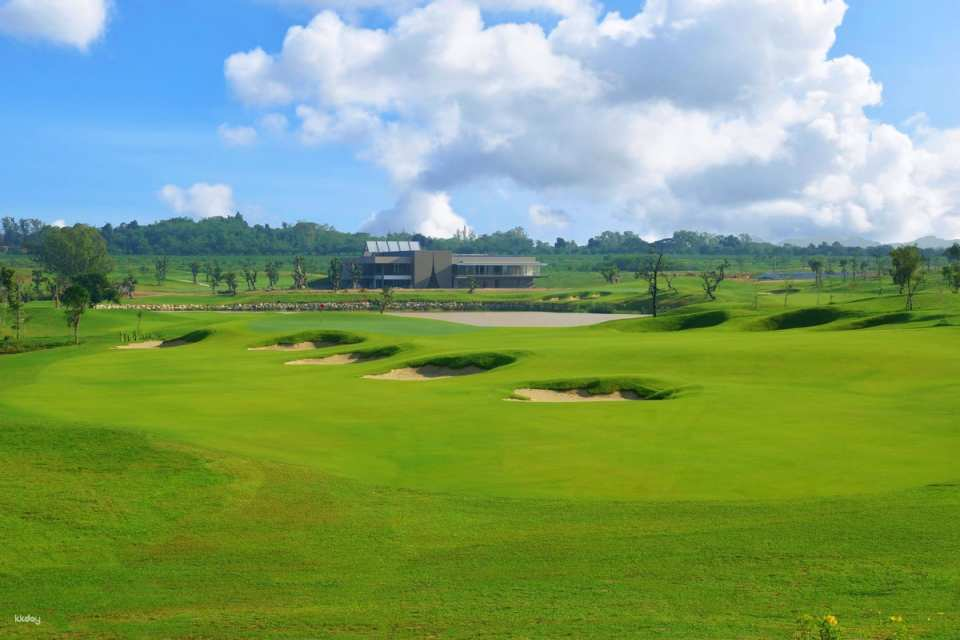 Golf Experience at Siam Country Club Rolling Hills | Pattaya - Photo 1 of 5