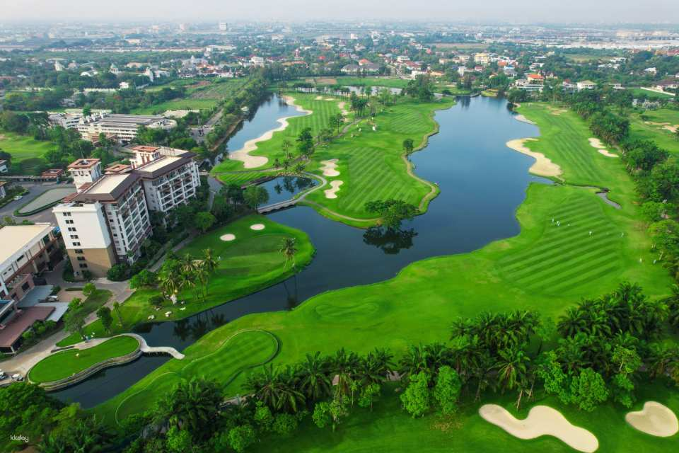 Golf Experience at Summit Windmill Golf Club | Samut Prakan - Photo 1 of 5
