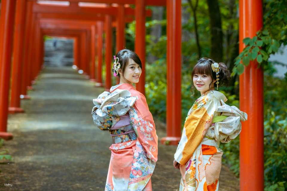 Hokkaido's Most Beautiful Kimono Tour: KITAYA Kosuiya Kimono Experience + Shrine Blessing + Noboribetsu Date Jidaimura & Jigokudani Day Trip | Departing from Sapporo | Direct Bus Service - Photo 1 of 4