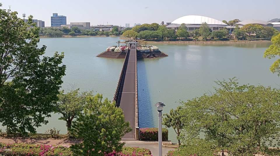 Half-day tour of Fukuoka Kayoicho Park by train with a guide - Photo 1 of 17