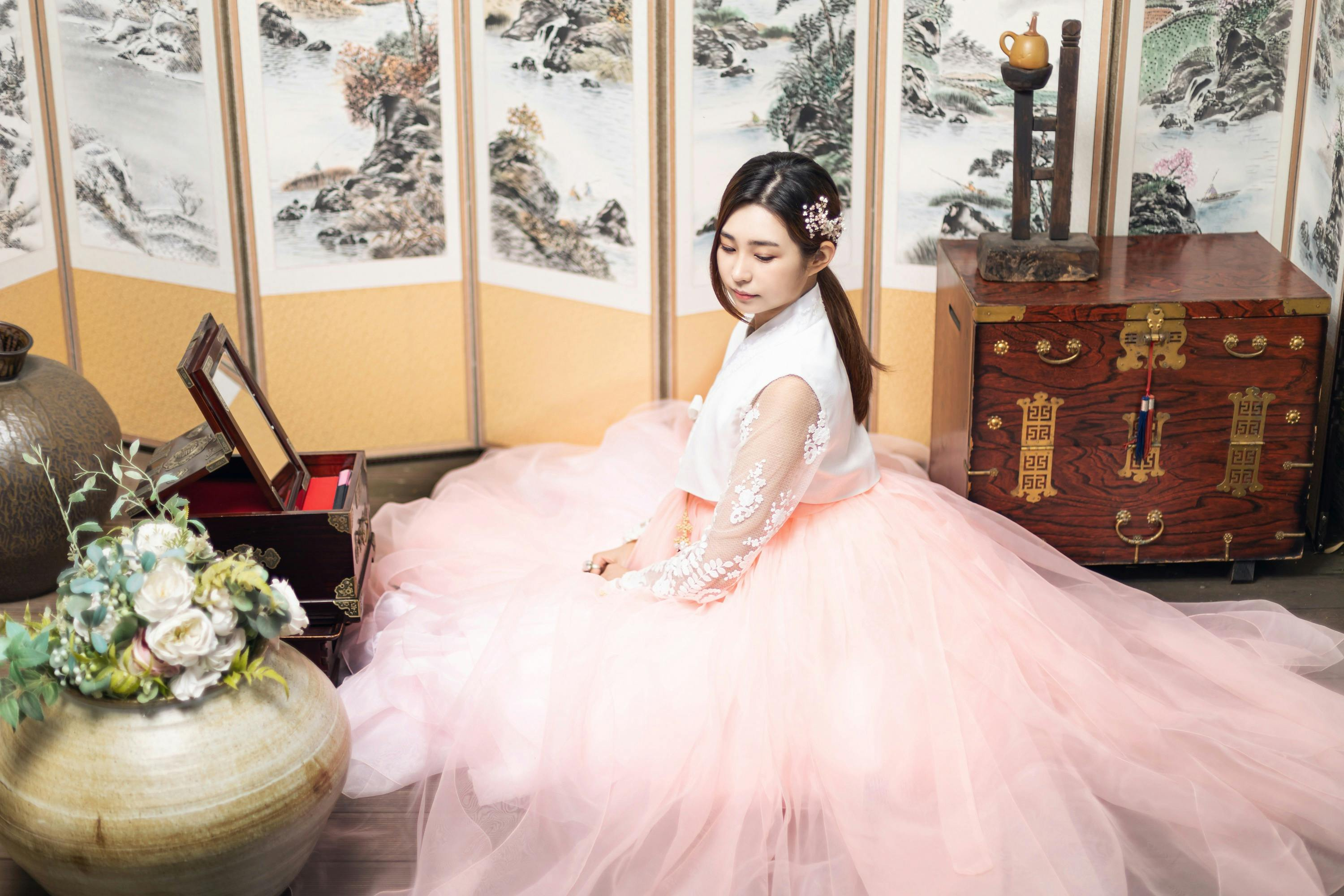 Hanbok Themed Photoshoot with Make-Up by Hanbok That Day: Indoor Photo Shoot + Hanbok Rental - Photo 1 of 13