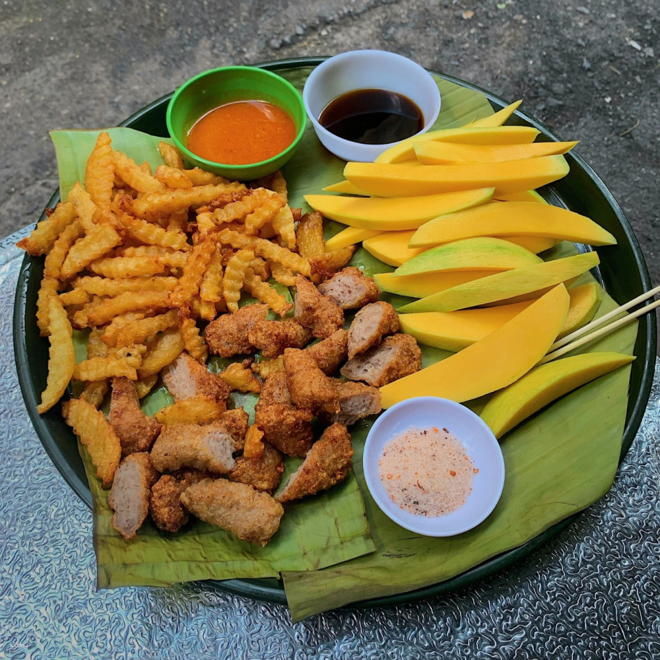 Hanoi | Student Street Food Walking Tour with 4 Tastings | With Local Guide - Photo 1 of 4
