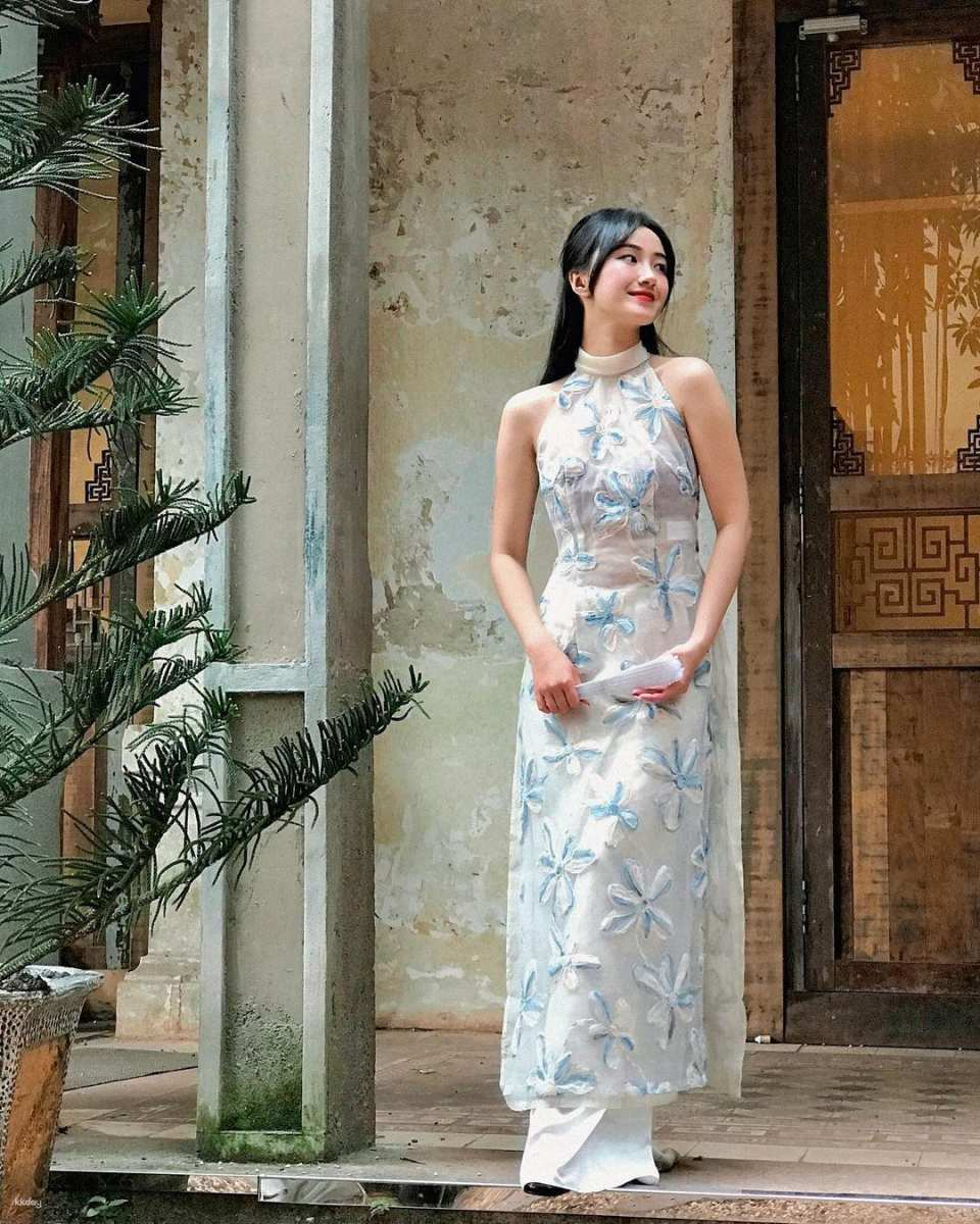 Ho Chi Minh City | Female Friendly Tour | Café, Pink Church & Perfume Workshop With Guide - Photo 1 of 7