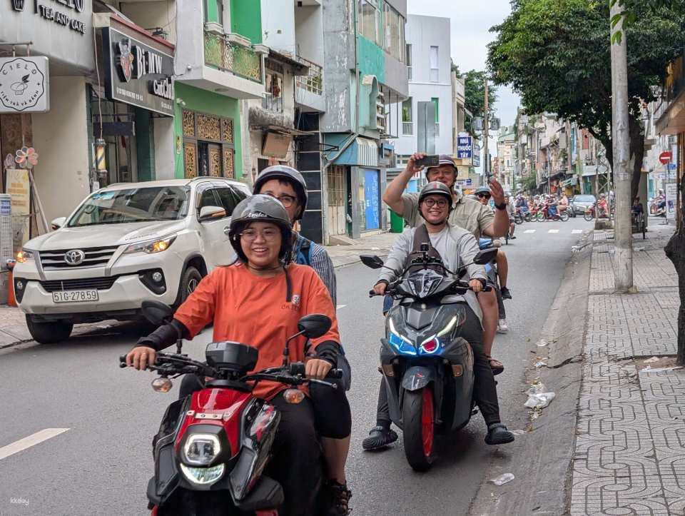 Ho Chi Minh City Motorbike 2 Hours Local Hidden Gems Sightseeing Tour or City Famous Attraction toiur - Photo 1 of 8