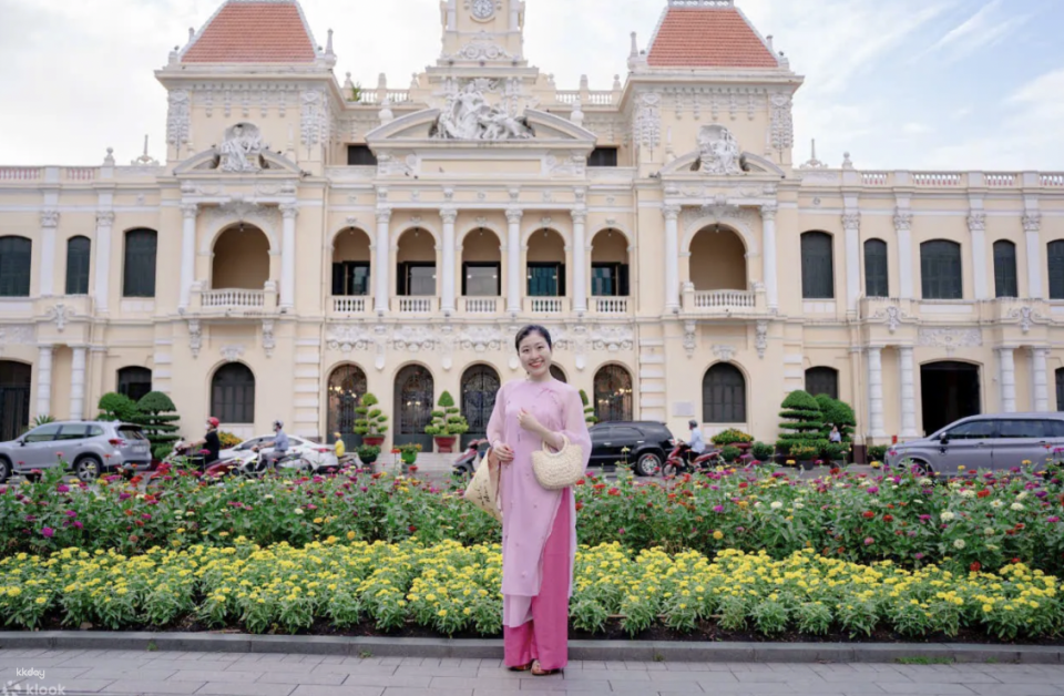 Ho Chi Minh | Vietnamese Traditional Ao Dai Rental Service in Ho Chi Minh | Departure from Ho Chi Minh - Photo 1 of 5