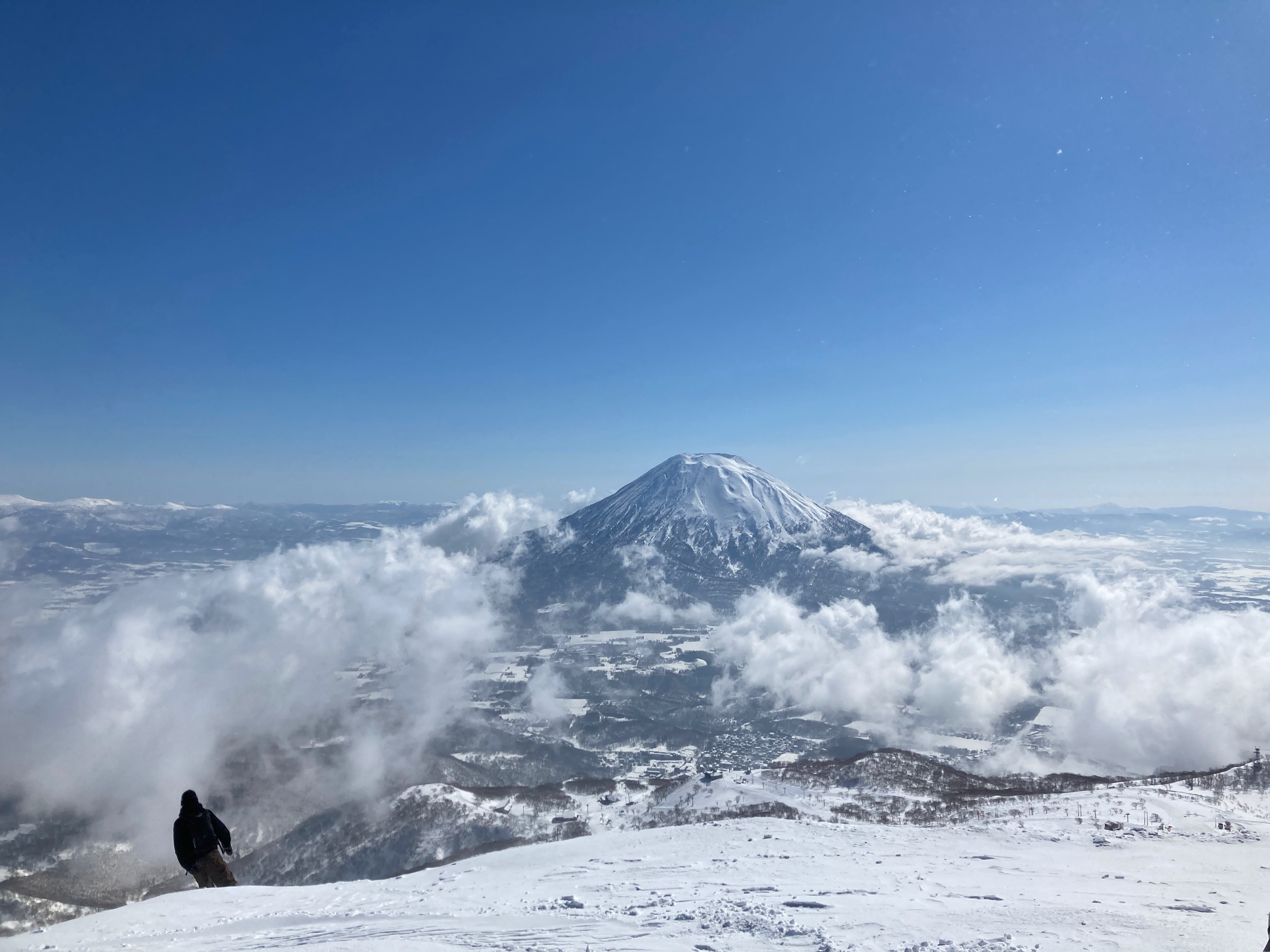 Hokkaido Resort Liner: Sapporo ⇔ Sapporo Kokusai Ski Resort (Winter 2025-2026) - Photo 1 of 7