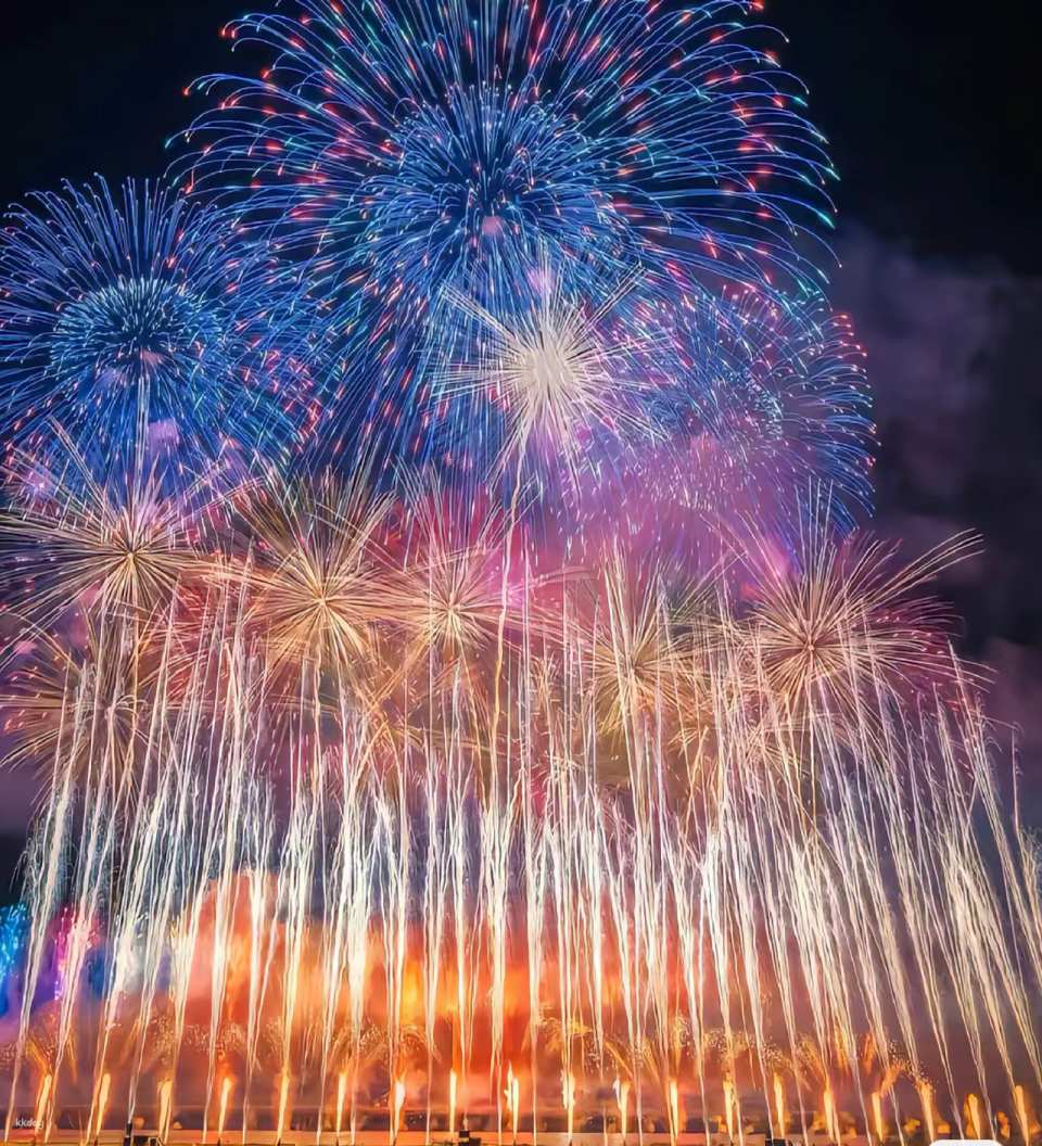 [Hokkaido Summer Limited-Time: Lake Toya Fireworks Extravaganza] Lake Toya Fireworks Festival & Lake Shikotsu & Bear Ranch Day Trip - Photo 1 of 10