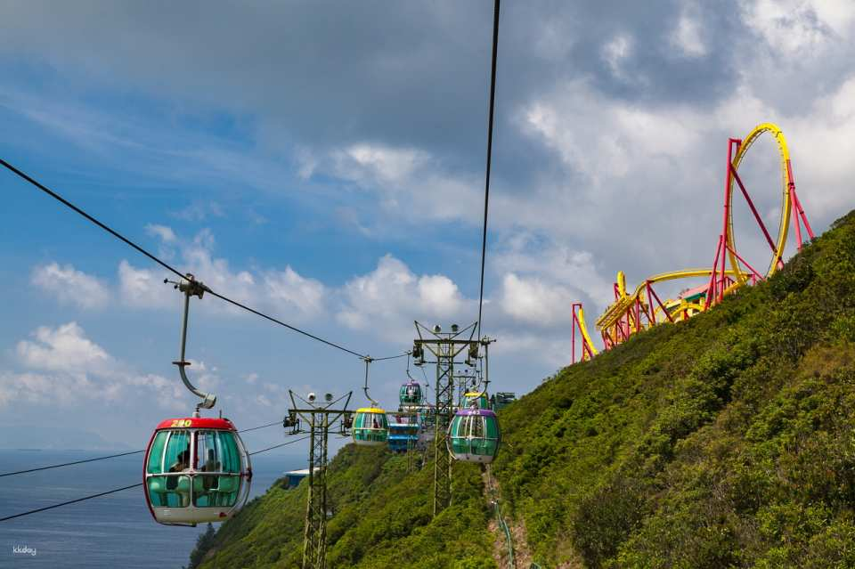 Hong Kong: Ocean Park 1 day Tour |  Panda Visit, Entry Ticket with Transfer - Photo 1 of 9