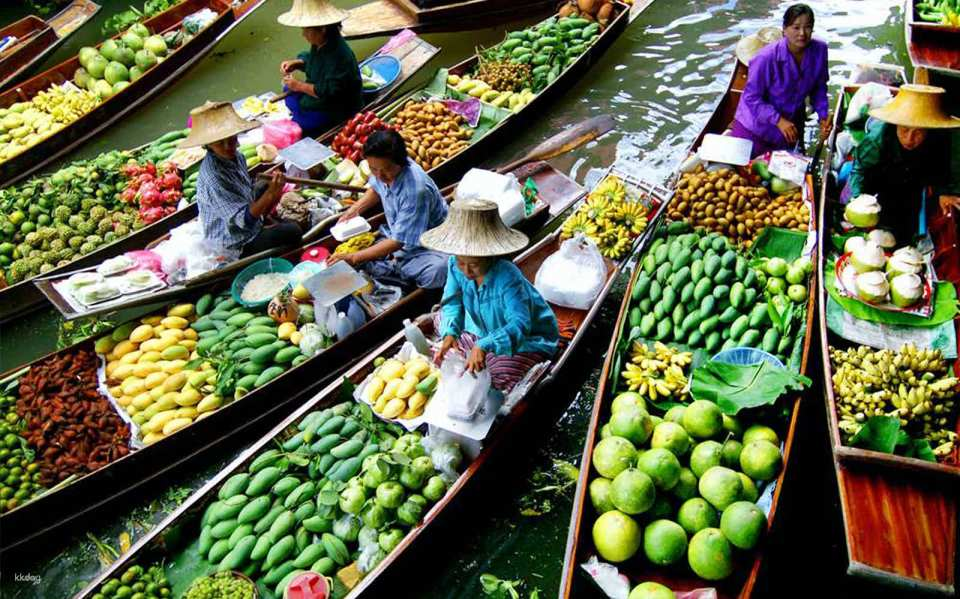 [Hotel Transfer] Bangkok Floating Market Day Tour: Damnoen Saduak, Maeklong Market & Grand Palace | Thailand - Photo 1 of 9