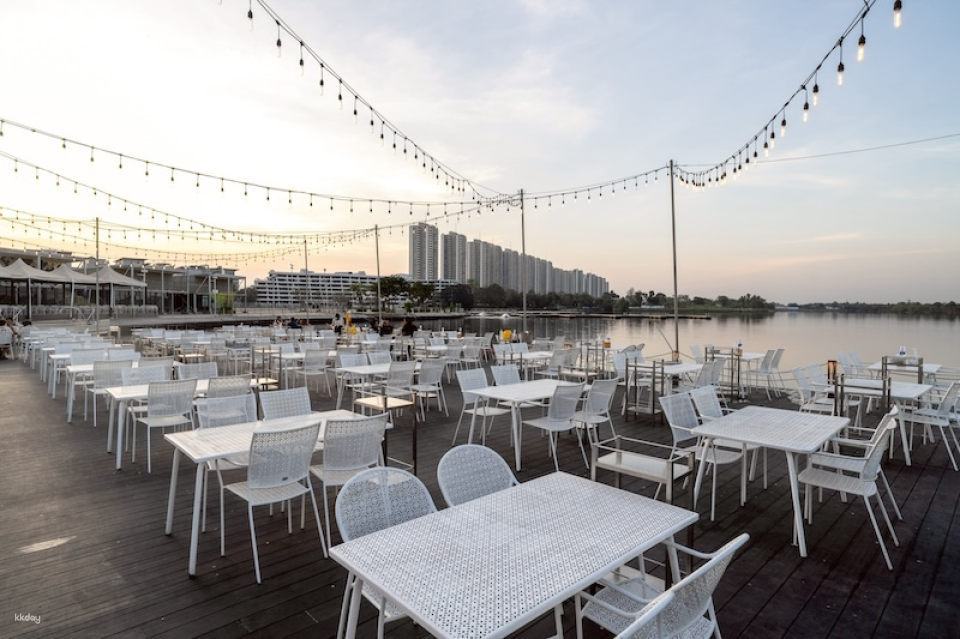 IMPACT Lakefront | Nonthaburi Province - Photo 1 of 10