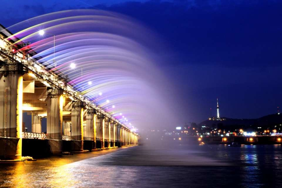 [Japanese Guide] The Ultimate Three Great Night Views Tour! [N Seoul Tower (Panoramic View of Seoul) & Sebitseom (Han River) & Naksan Park (City Wall)] - Photo 1 of 3