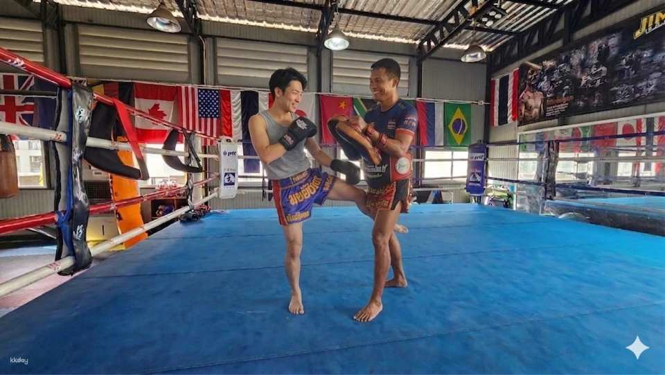 Jimmy Boxing Gym Muay Thai Training Class | Bangkok - Photo 1 of 8