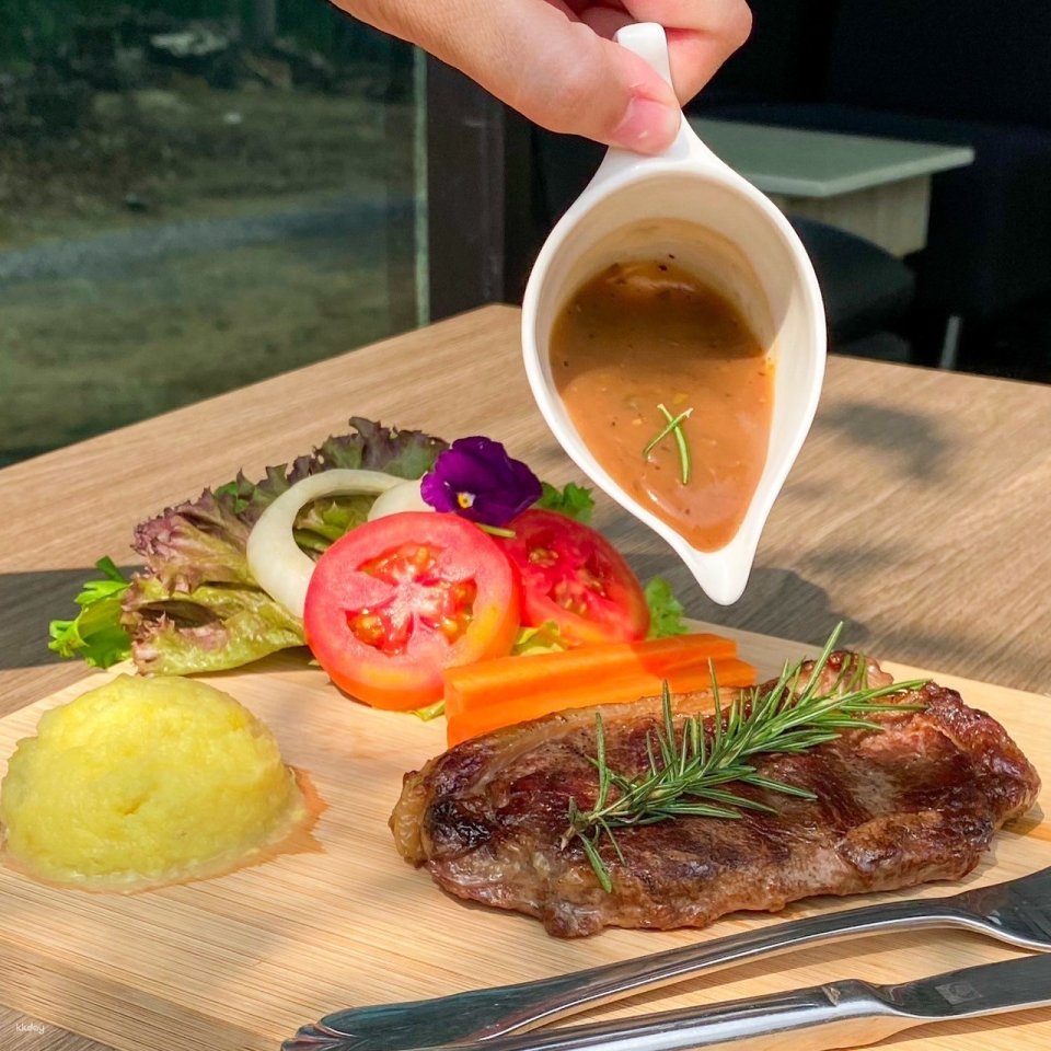 Jindarin Cafe (Nakhon Ratchasima) | Nakhon Ratchasima - Photo 1 of 10