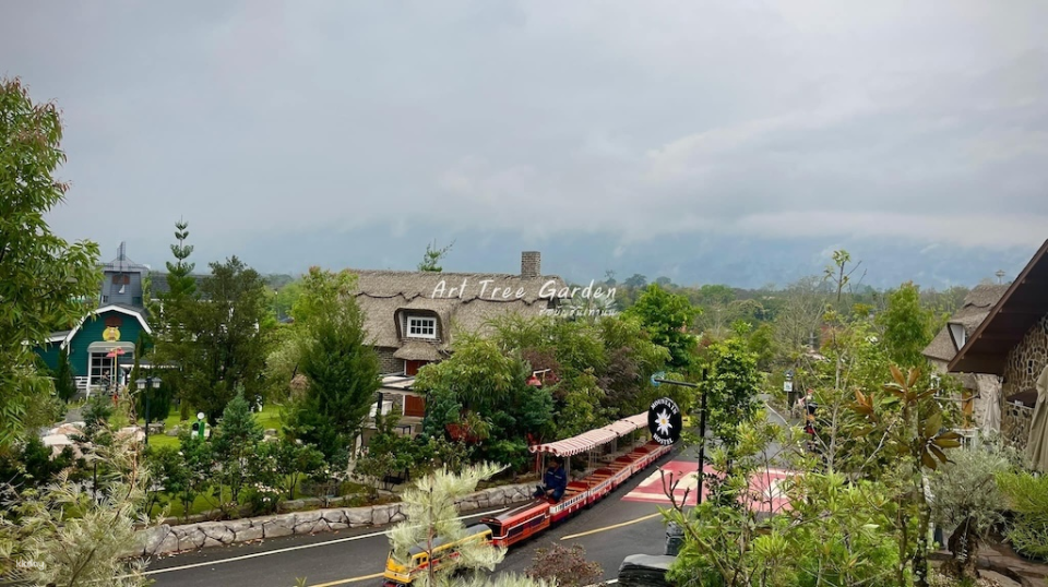 Khao Yai Art Tree | Nakhon Ratchasima - Photo 1 of 10