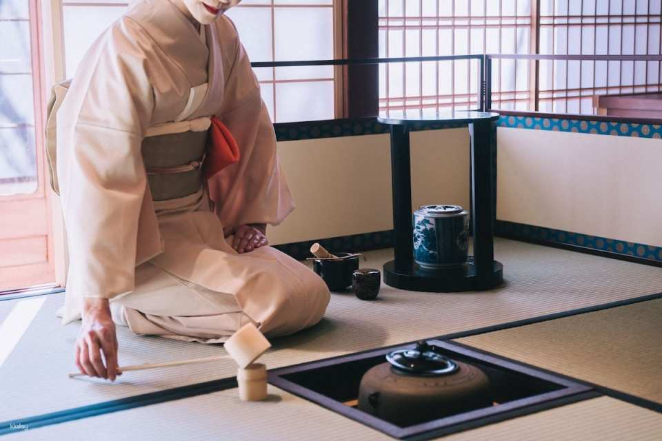 Kimono Tea Ceremony Experience Course in Gion, Kyoto, Japan｜THE TEA CEREMONY GION Orizuruya - Photo 1 of 9