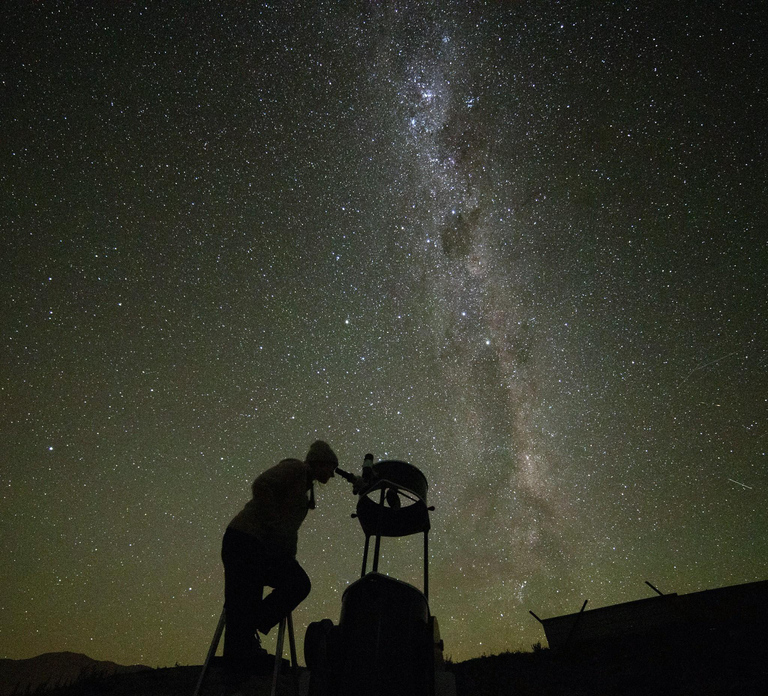 Lake Tekapo: Alpine Stargazing Experience with a Guide - Photo 1 of 4