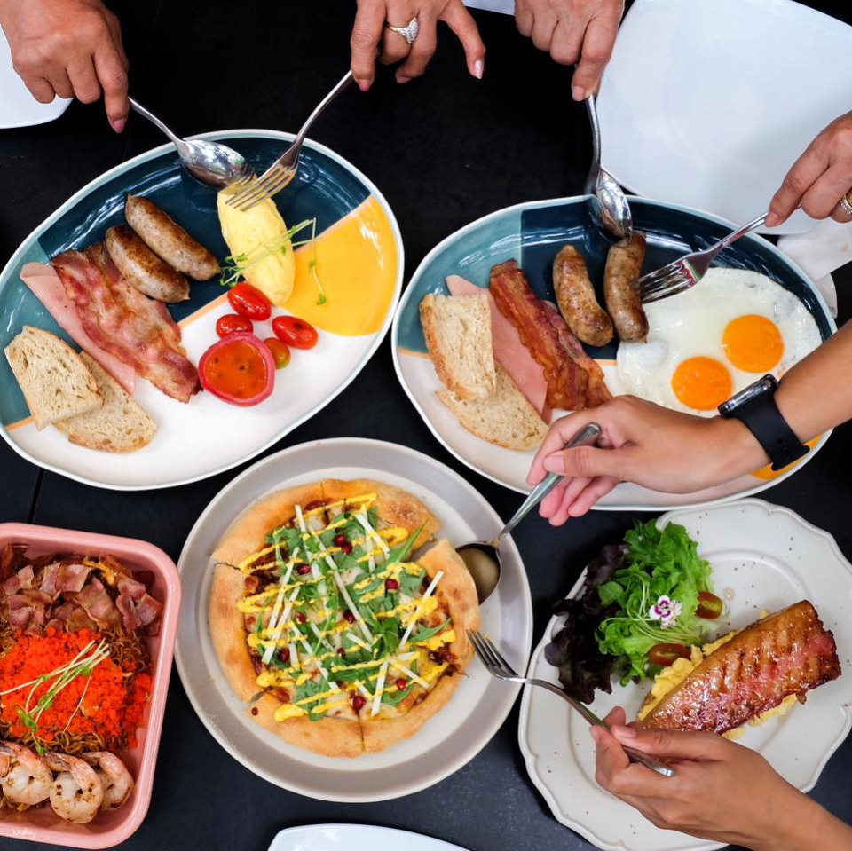 Leela Cheva Restaurant (Pattaya) | ประเทศไทย - Photo 1 of 10