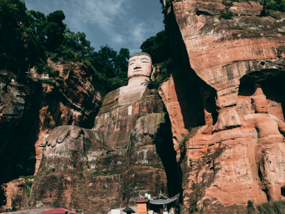 Leshan, Chengdu, China | Leshan Giant Buddha + Suji Cuisine + Yulin Community Day Trip (Enjoy a special lunch/The world's tallest stone-carved Maitreya Buddha statue/Small group tour in English) - Photo 1 of 9