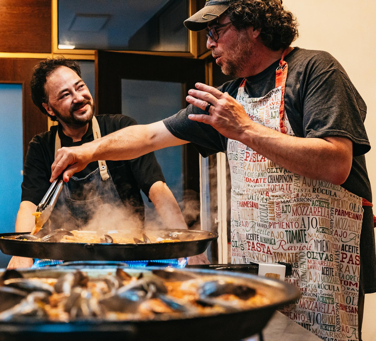 Madrid: Paella and Sangria Workshop in the City Center - Photo 1 of 10