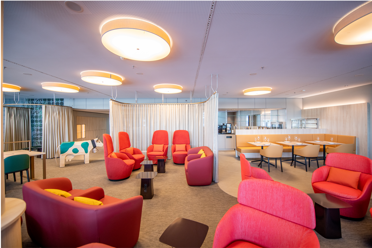 Marhaba Lounge Zurich Airport - Photo 1 of 9