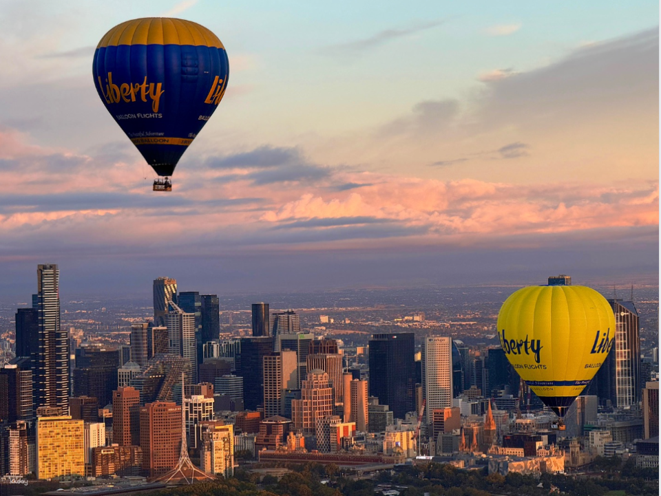 Melbourne Hot Air Balloon Flight with Optional Breakfast | Melbourne - Photo 1 of 6