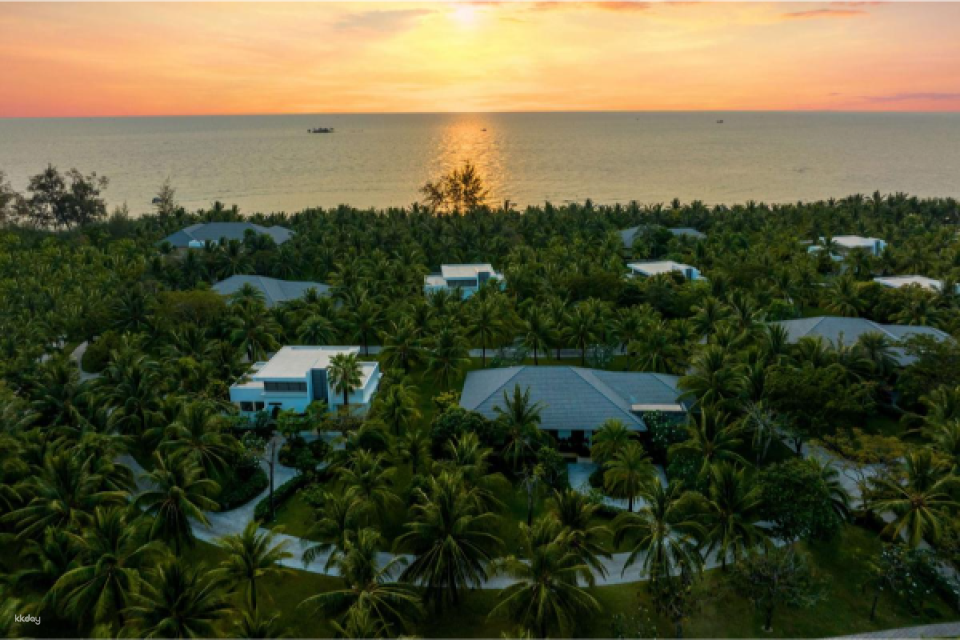 Radisson Blu Resort Phu Quoc – Beachfront with Breakfast - Photo 1 of 8