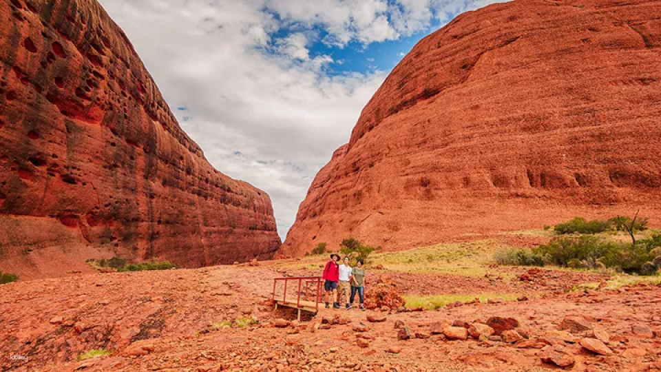 Red Center 4 Day 3 Nights Highlights Tour | Ayers Rock Resort Departure - Photo 1 of 7